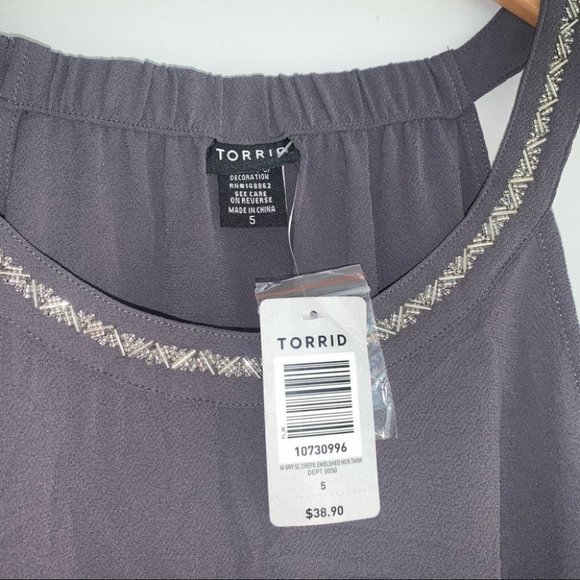 Torrid Sleeveless Blouse Size 5XL Grey Embellished Neck Crepe Halter Tank Top - Picture 5 of 6